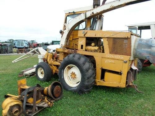 Used Hesston 7600 Harvester parts.