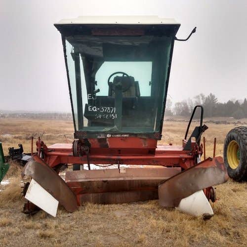 Used Hesston 8200 Hay Cutting parts.