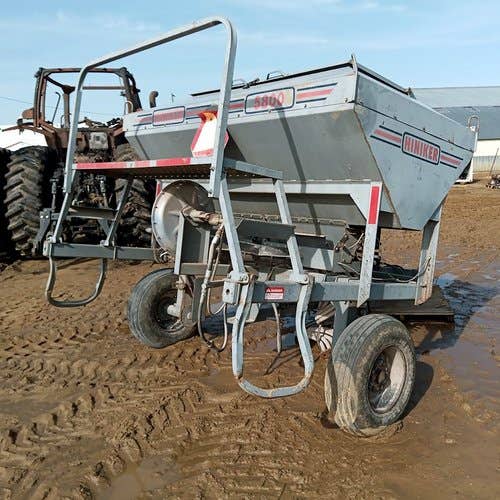 Hiniker 5800 Grain Handling for sale in: Downing, WI. 