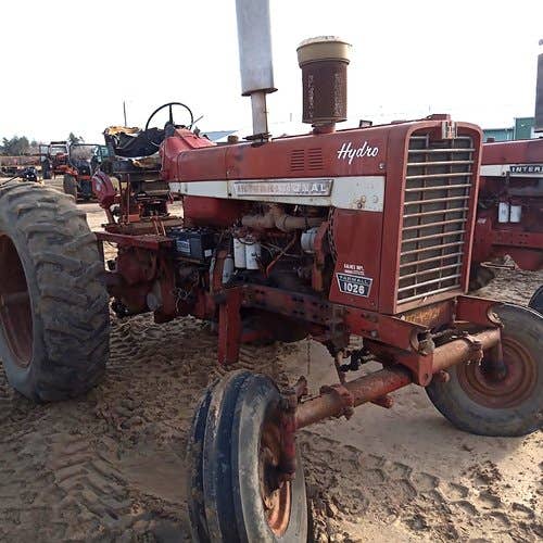 International 1026 Tractor for sale in: Downing, WI. 