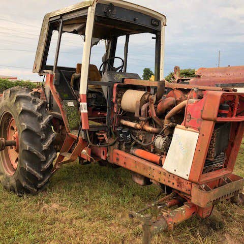 Used International 1086 Tractor Parts