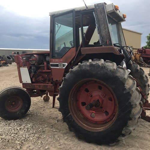 Used International 1086 Tractor Parts