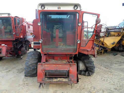 Used International 1420 Combine parts.