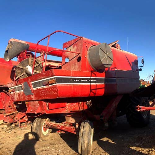 Used International 1420 Combine parts.