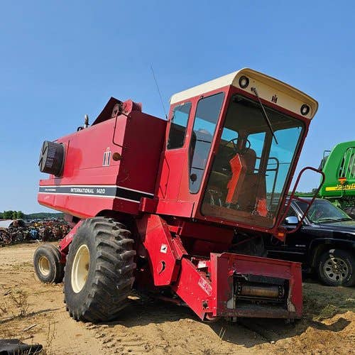 Used International 1420 Combine parts.