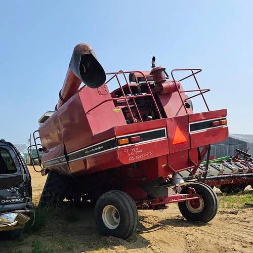 Used International 1420 Combine parts.