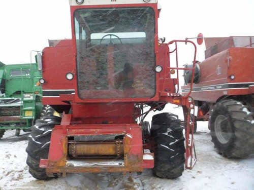 Used International 1440 Combine parts.