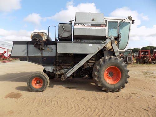 Used International 1440 Combine parts.