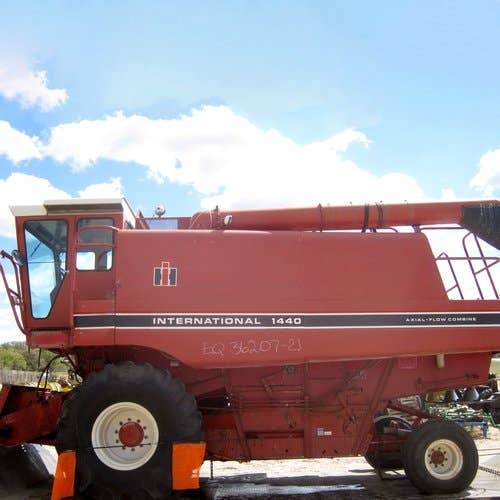 Used International 1440 Combine parts.