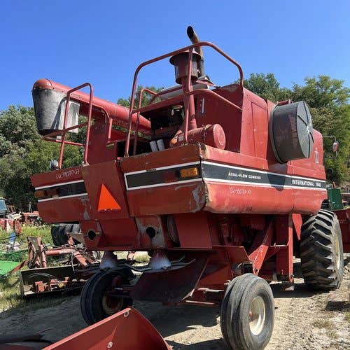 Used International 1440 Combine parts.