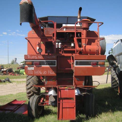 Used International 1460 Combine parts.