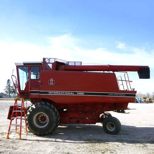Used International 1460 Combine parts.