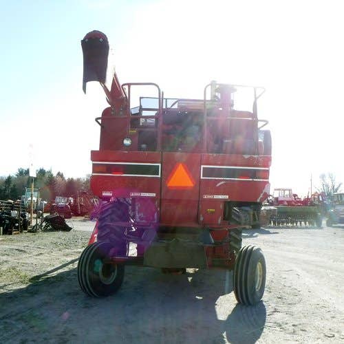 Used International 1460 Combine parts.