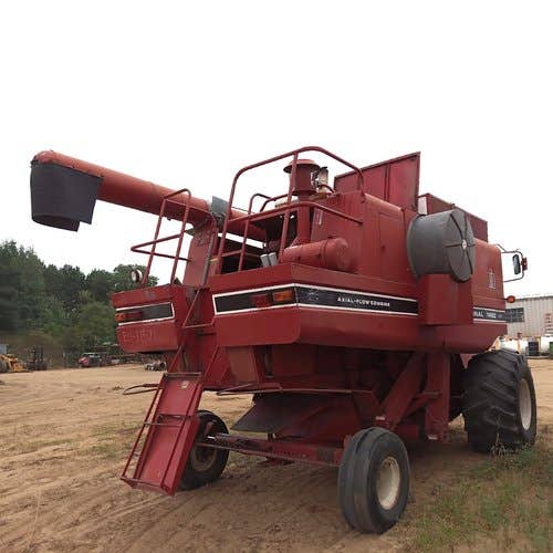 Used International 1460 Combine parts.
