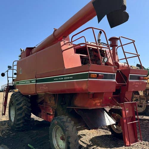 Used International 1460 Combine parts.