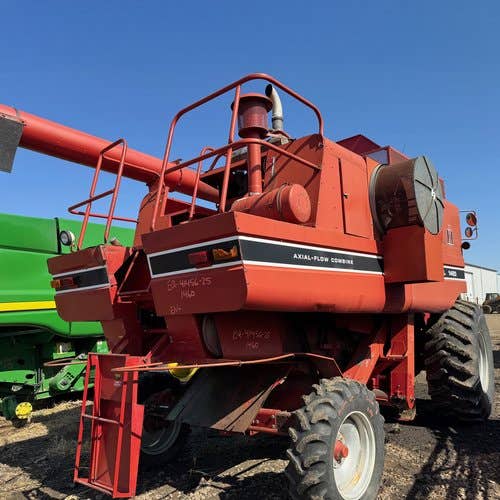 Used International 1460 Combine parts.
