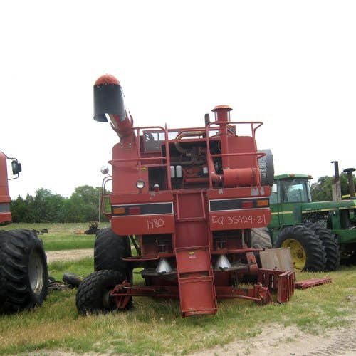 Used International 1480 Combine parts.