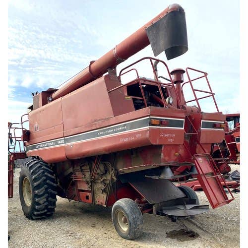 Used International 1480 Combine parts.