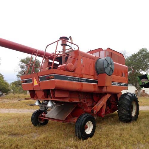 Used International 1480 Combine parts.