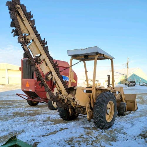 Used International 2500B Construction & Industrial parts.