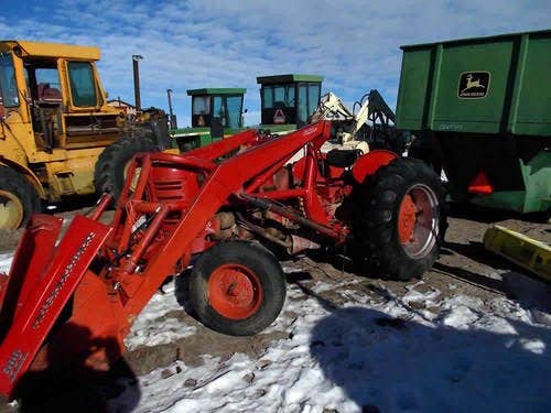 Used International 300 Tractor Parts Used International 300 Tractor Parts