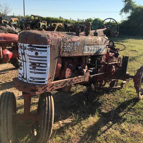 Used International 300 Tractor Parts Used International 300 Tractor Parts