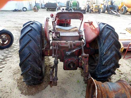 Used International 300u Tractor parts.