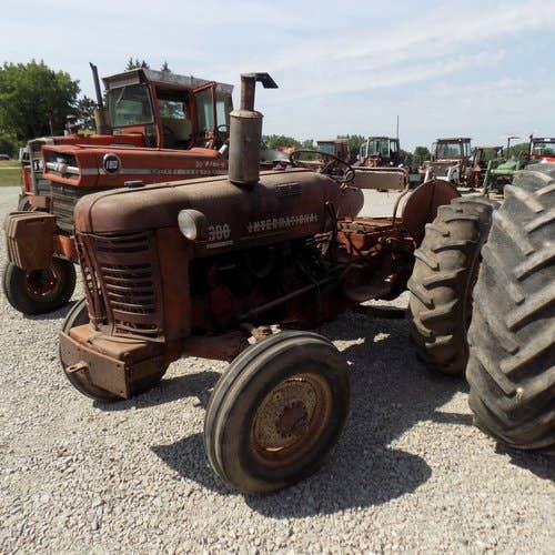 Used International 300U Tractor Parts Used International 300U Tractor Parts