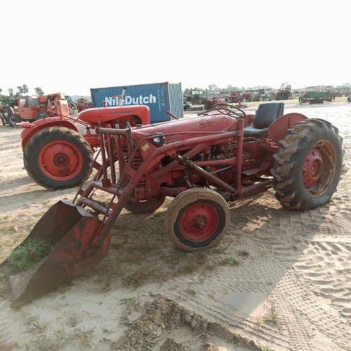 Used International 300U Tractor parts.