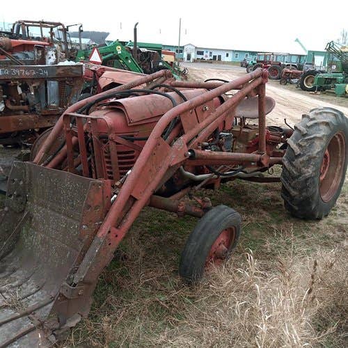 Used International 300U Tractor parts.