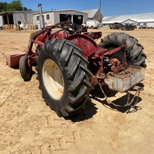 Used International 350 Tractor parts.