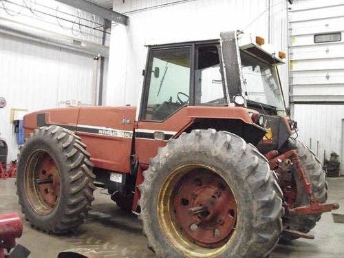 Used International 3588 Tractor parts.