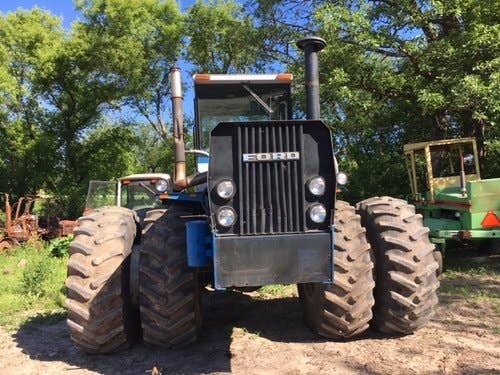 Used International 3588 Tractor parts.