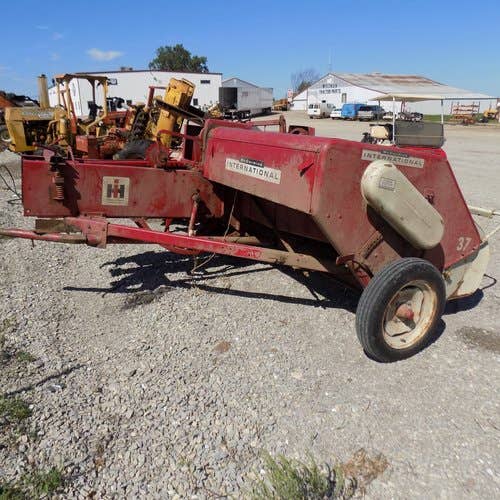 Used International 37 Baler parts.