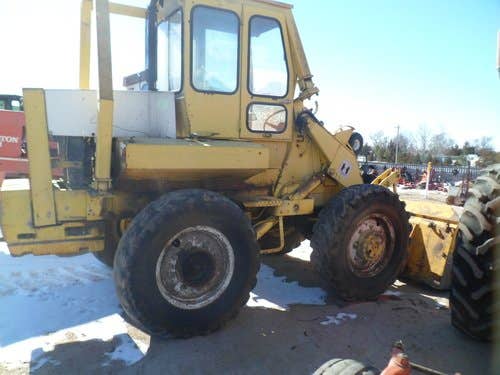 Used International 3850 Construction & Industrial parts.