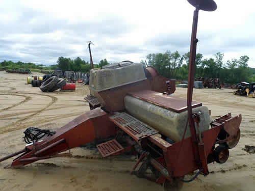 Used International 400 Planter Parts Used International 400 Planter Parts