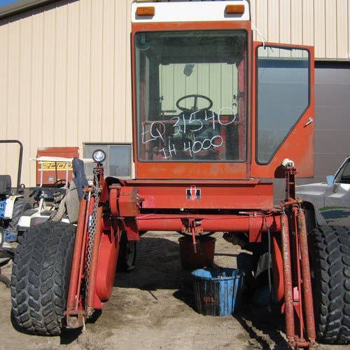 Used International 4000 Hay Cutting parts.