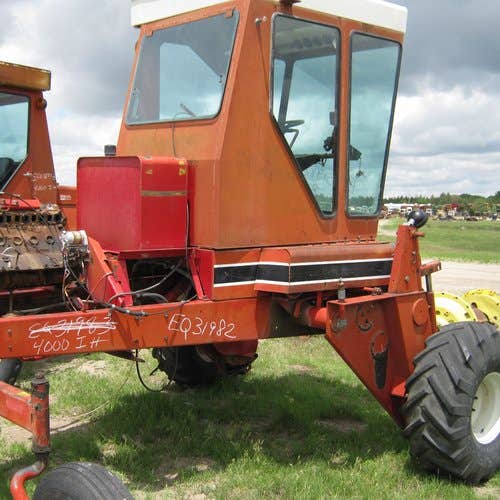 Used International 4000 Hay Cutting parts.