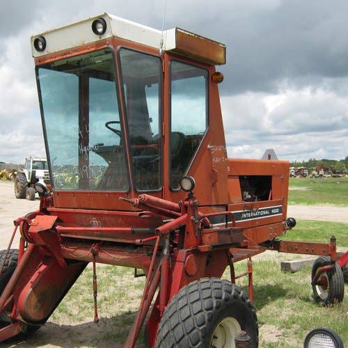 Used International 4000 Hay Cutting parts.
