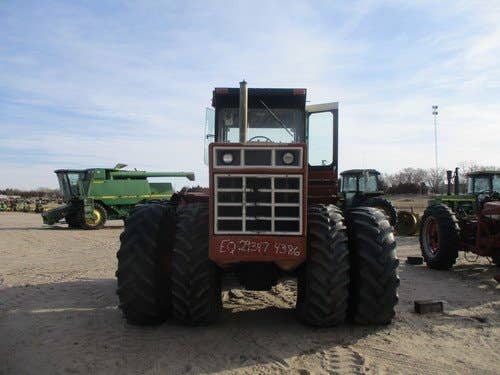 Used International 4386 Tractor parts.