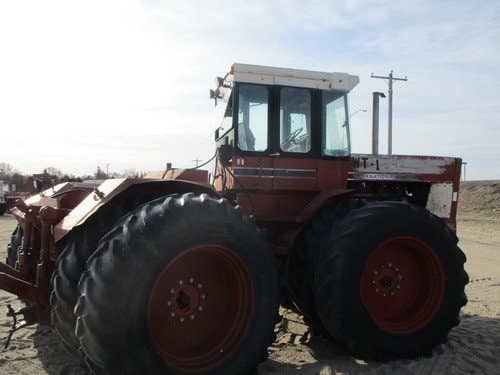 Used International 4386 Tractor parts.