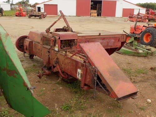 Used International 440 Baler parts.