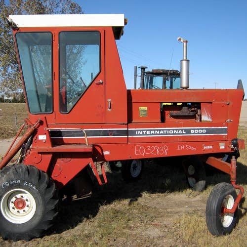 Used International 5000 Hay Cutting parts.