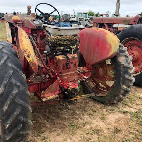 Used International 504 Tractor parts.