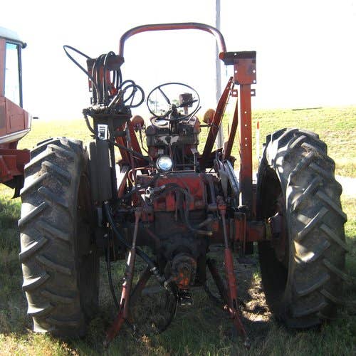 Used International 504 Tractor parts.
