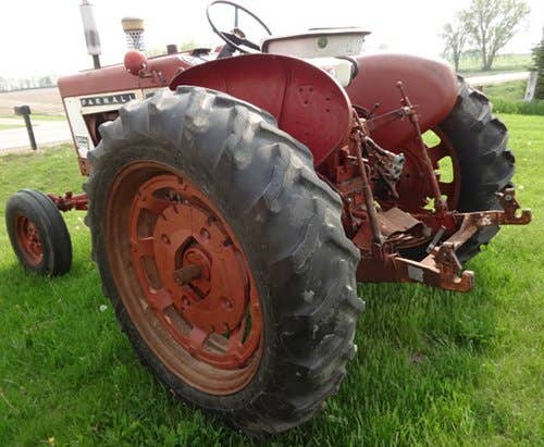 Used International 504 Tractor parts.