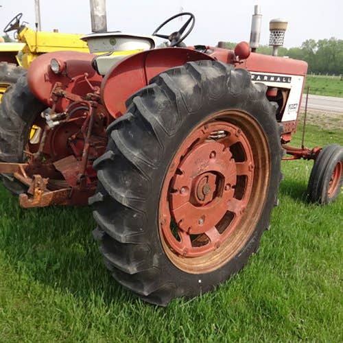 Used International 504 Tractor parts.