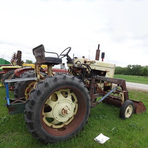 Used International 504 Tractor parts.