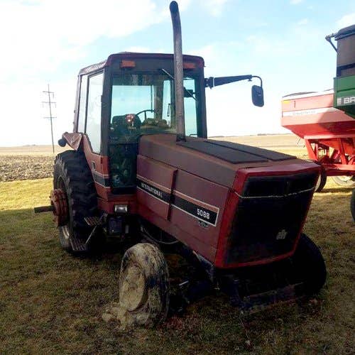Used International 5088 Tractor parts.