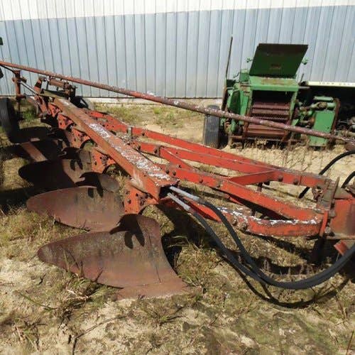 Used International 550 Tillage Parts Used International 550 Tillage Parts